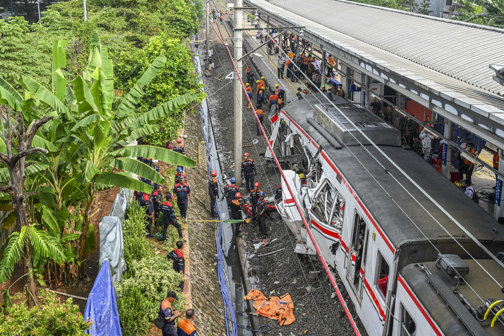 Timeline KRL Ditabrak KA Argo Bromo Anggrek di Bekasi Timur