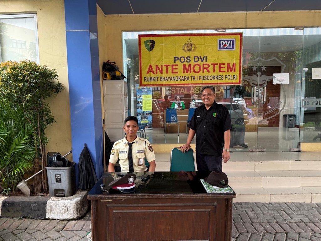 RS Polri Terima 10 Jenazah Korban Kecelakaan Kereta di Bekasi