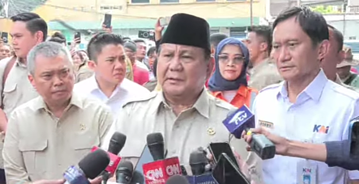 Presiden Prabowo Jenguk Korban Kecelakaan KA di Bekasi Timur