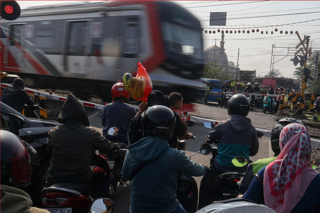 Saatnya Pemerintah Serius Urus Perlintasan Kereta Api Sebidang