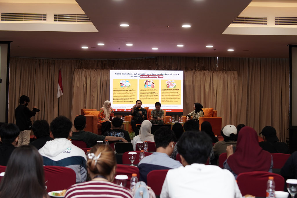 Komdigi Gelar Acara Diskusi di Makassar