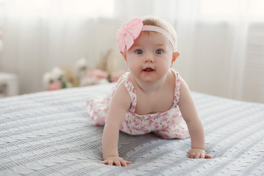 225 Ide Nama Bayi Perempuan Awalan B & Artinya yang Indah