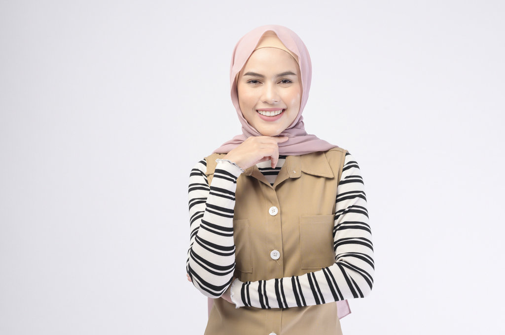Baju Coksu Cocok dengan Jilbab Warna Apa? Ini 7 Inspirasinya