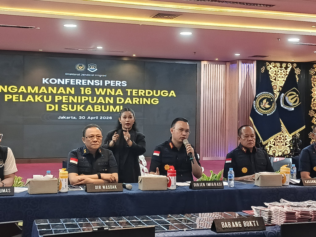 Imigrasi Tangkap 16 WN Cina-Malaysia di Sukabumi, Diduga Scammer