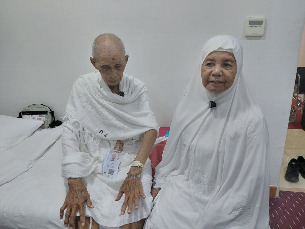 Mbah Taruno Abdi Dalem Pura Pakualaman Saat Sampai di Makkah