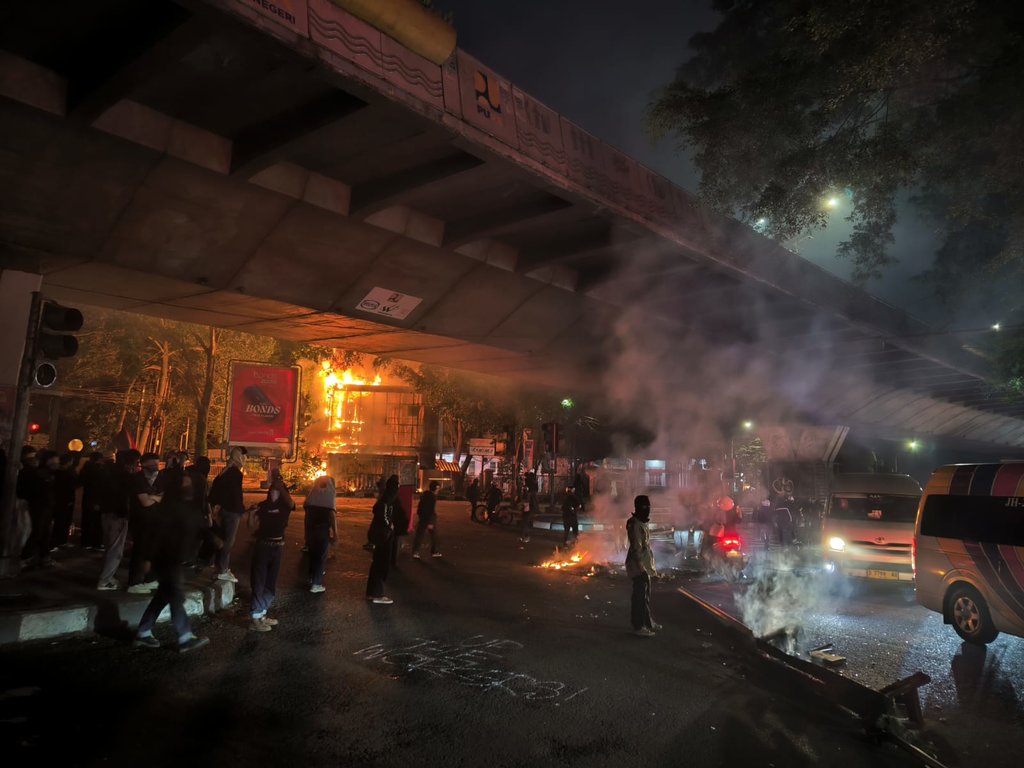 Aksi May Day di Bandung, Massa Mahasiswa Tuntut Setop PHK Massal
