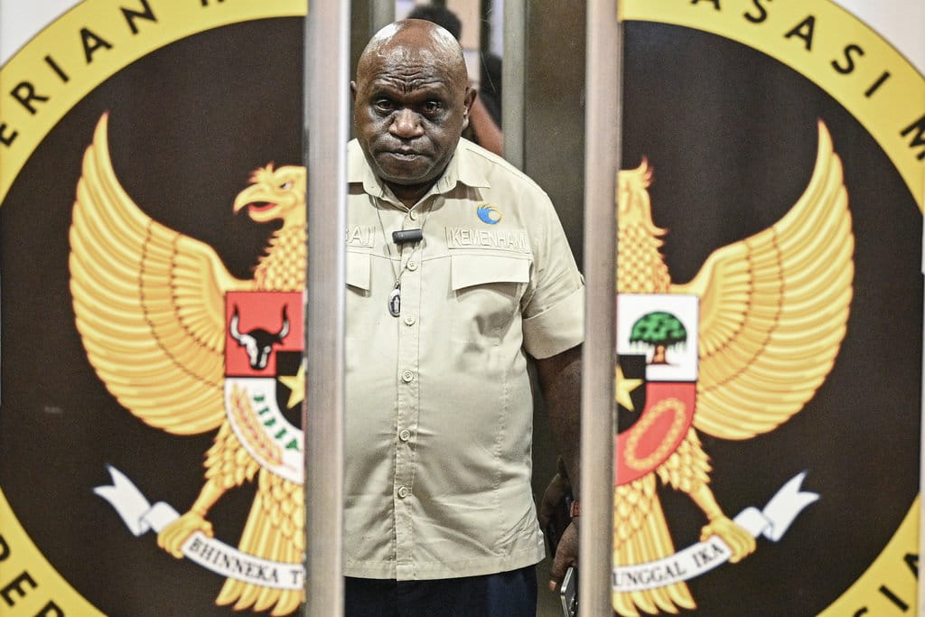 Natalius Pigai: RUU HAM Atur Hak Hapus Jejak Digital Negatif