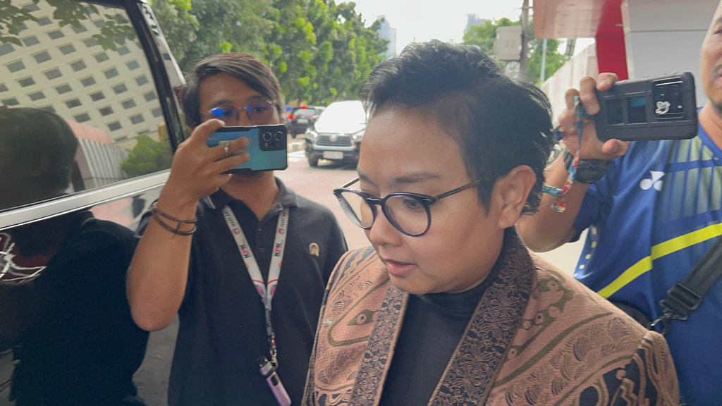 Ammy Amalia Tak Tahu Praktik Korupsi Dilakukan Bupati Cilacap