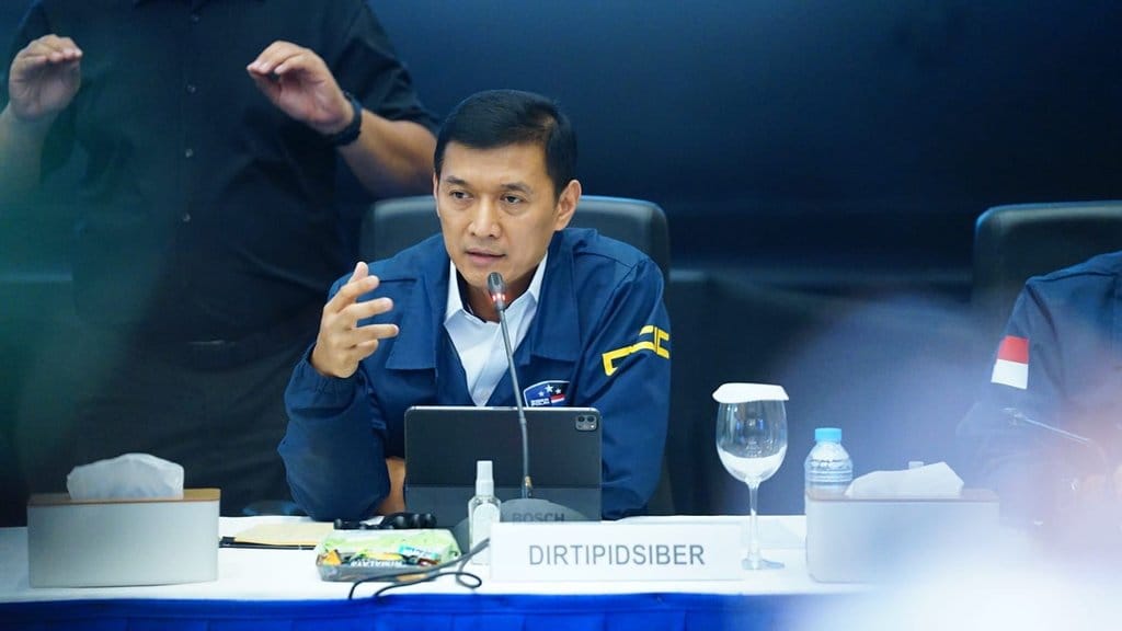 Polri Tangkap Buron Interpol Penipuan Online Jaringan Kamboja