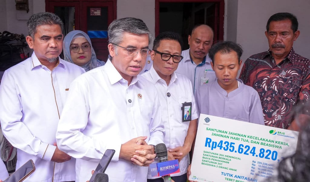 Menaker Pastikan Hak Jamsos Korban Kecelakaan KA Bekasi Dipenuhi