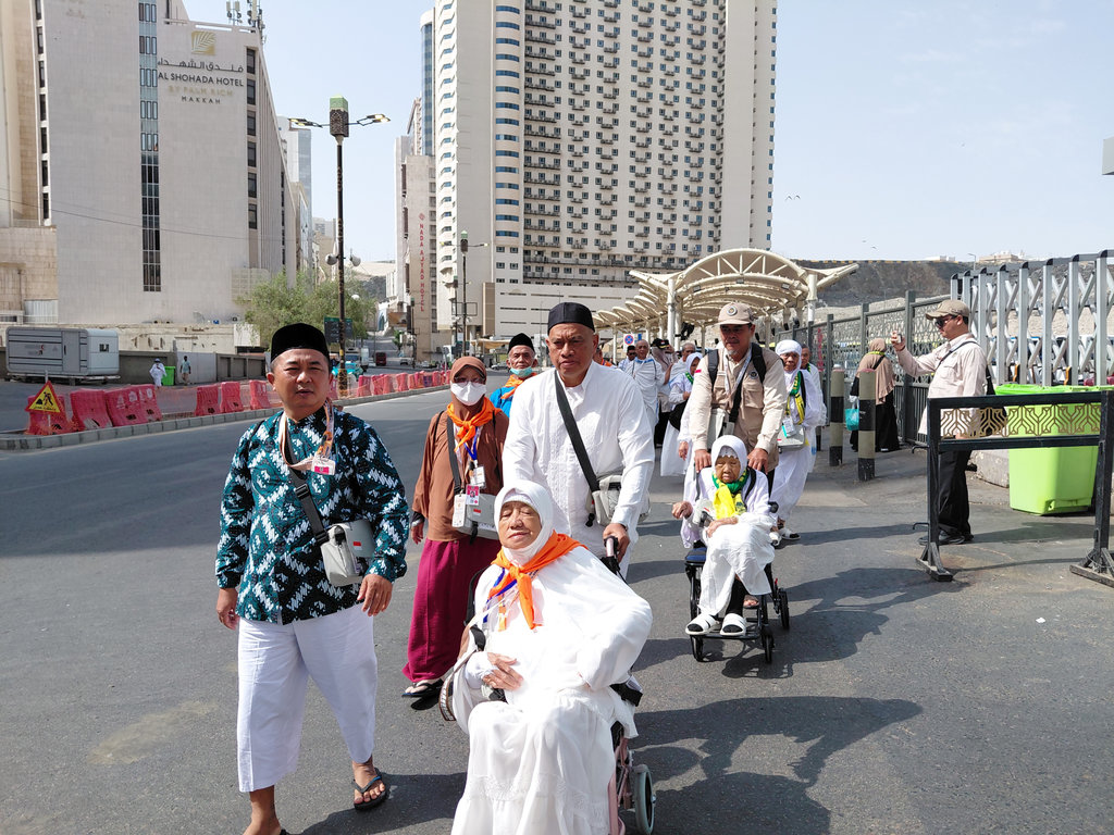 Tips Hadapi Cuaca Ekstrem di Makkah bagi Jemaah Haji Indonesia