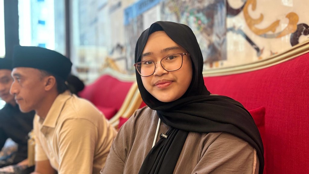 Ujian Sekolah di Madinah, Aysylla Kini Menatap Baitullah