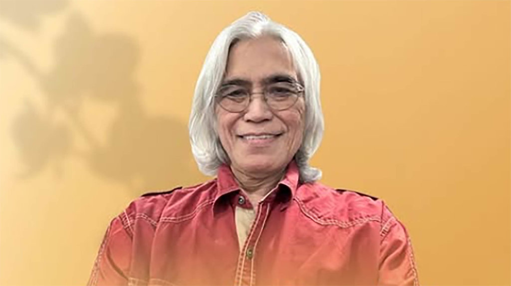 Profil James F Sundah Pencipta Lilin-lilin Kecil yang Tutup Usia