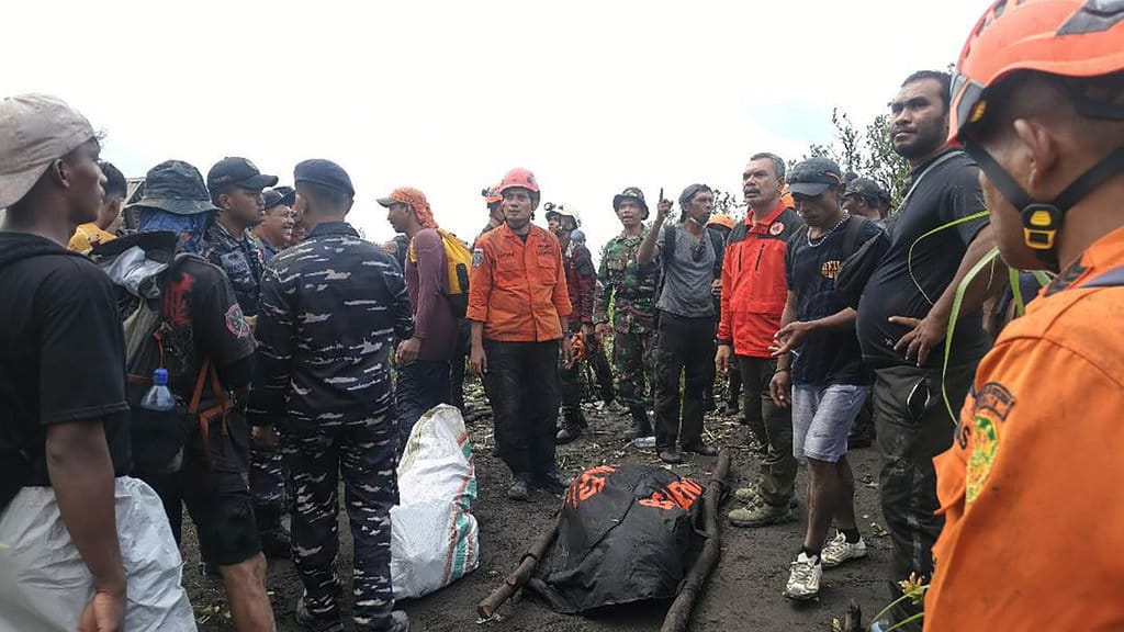 Operasi SAR Korban Erupsi Gunung Dukono