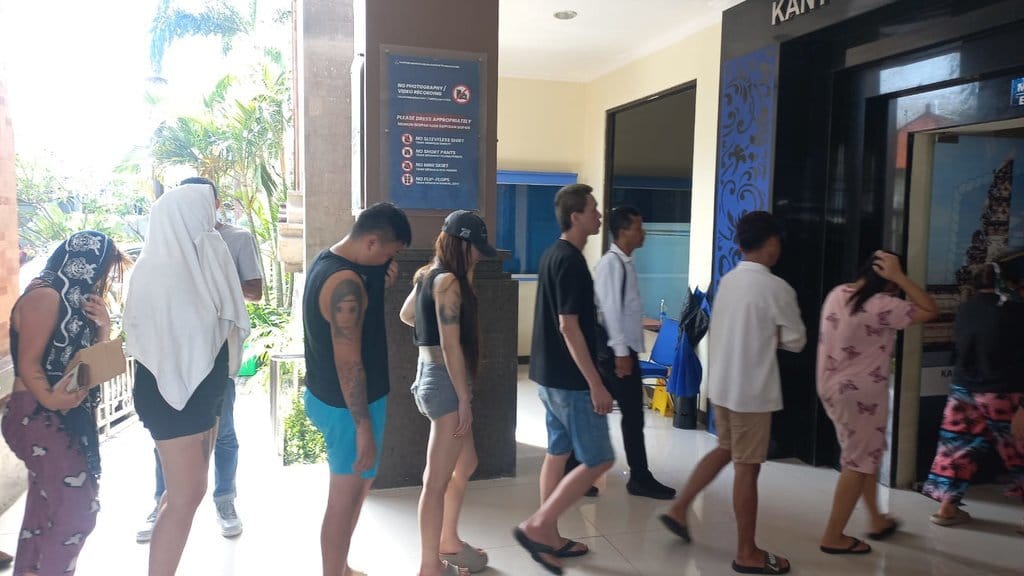 Tindak Lanjut WNA DIgrebek Guest House Bali