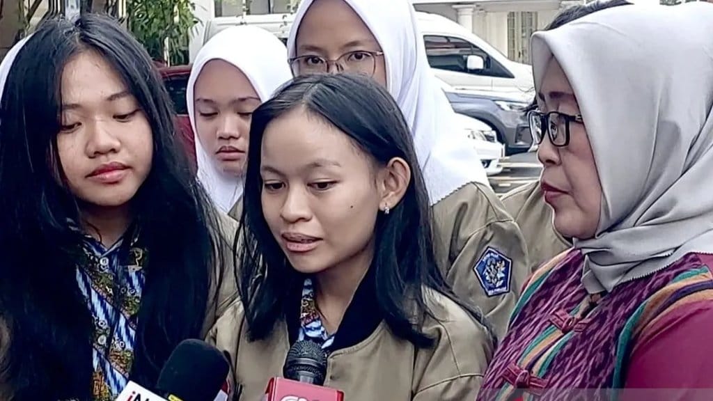 Siswa SMAN 1 Pontianak Peserta Cerdas Cermat Kalbar Temui Gibran