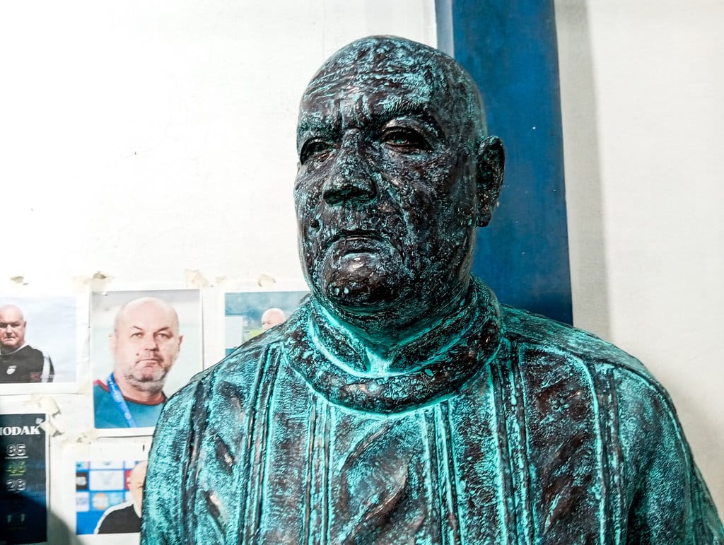 Patung tokoh Persib