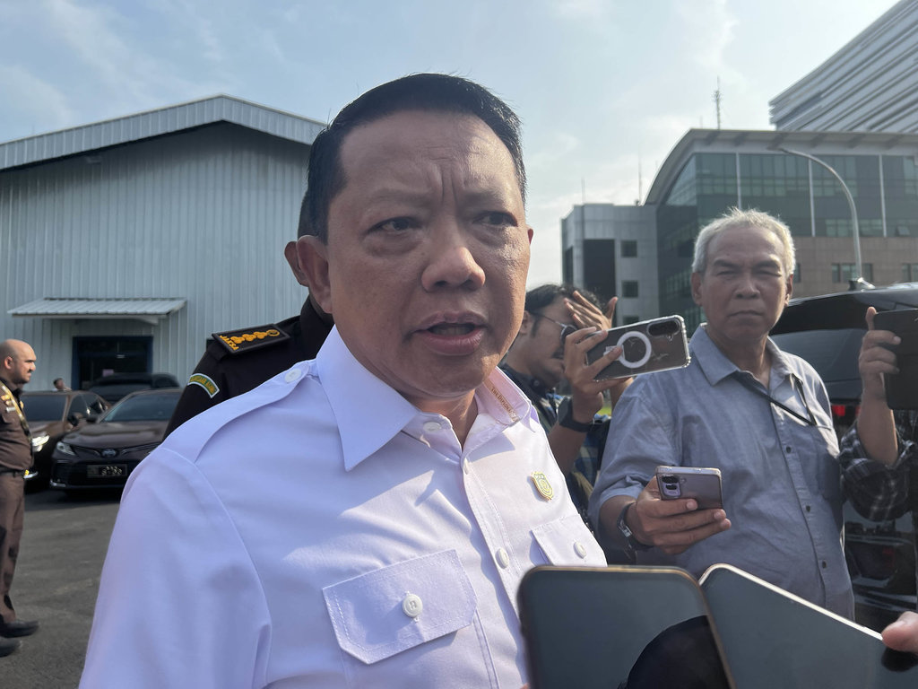 Sorotan Pekan Ini: Harta Jampidsus, UFC 329, hingga Temuan Emas 74 Kg