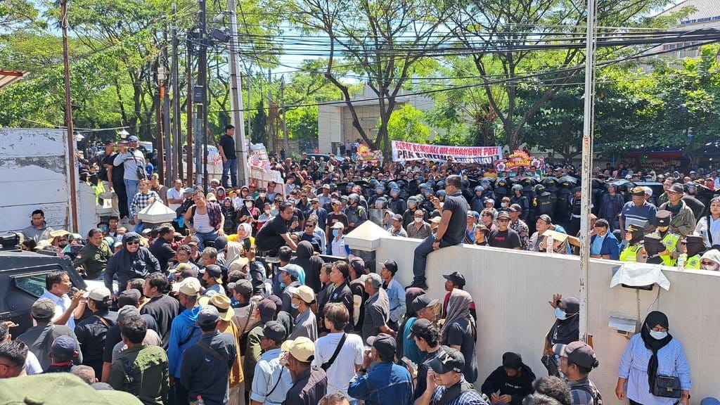Pendukung Sudewo Ricuh