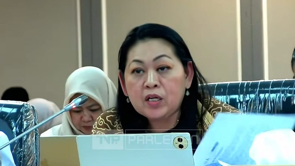 Ratna Batara Munti