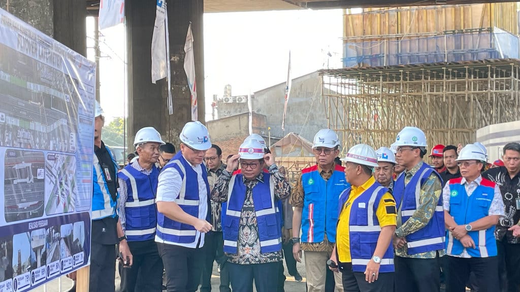 Pramono Anung tinjau proyek Flyover Latumenten