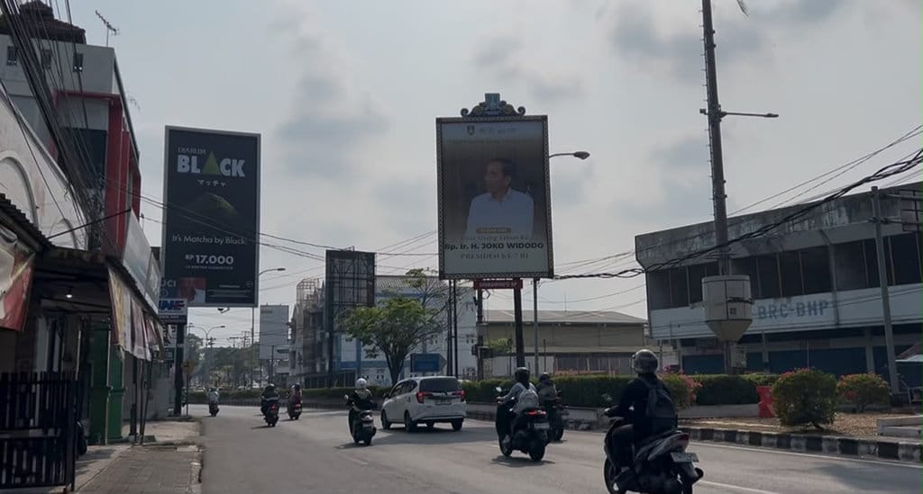 Baliho Jokowi dan Batas Etika Birokrasi
