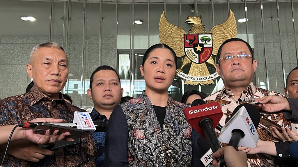 Franka Franklin & Tim Hukum Tuntut Keadilan ke Komisi Yudisial