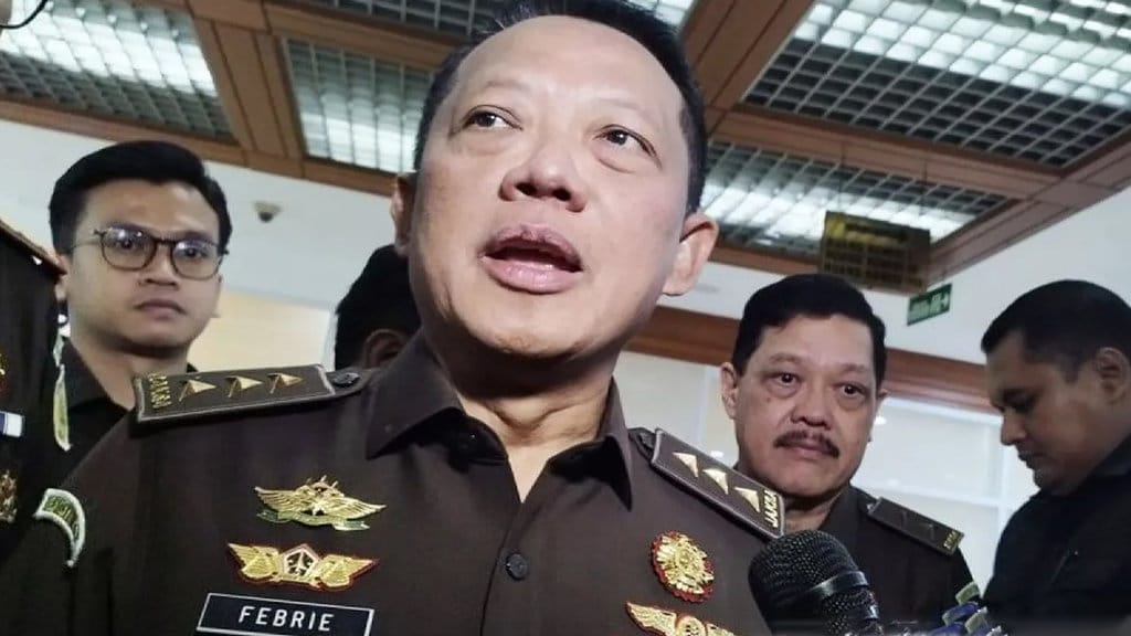 Klarifikasi Jampidsus hingga OTT Bupati Sukoharjo