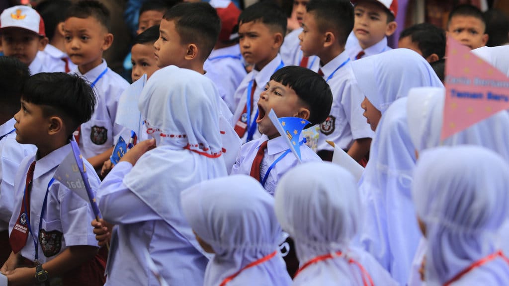 Hari pertama masuk sekolah tahun di Aceh 