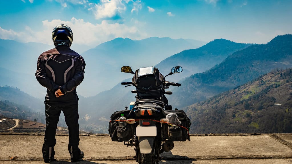 ilustrasi motor touring