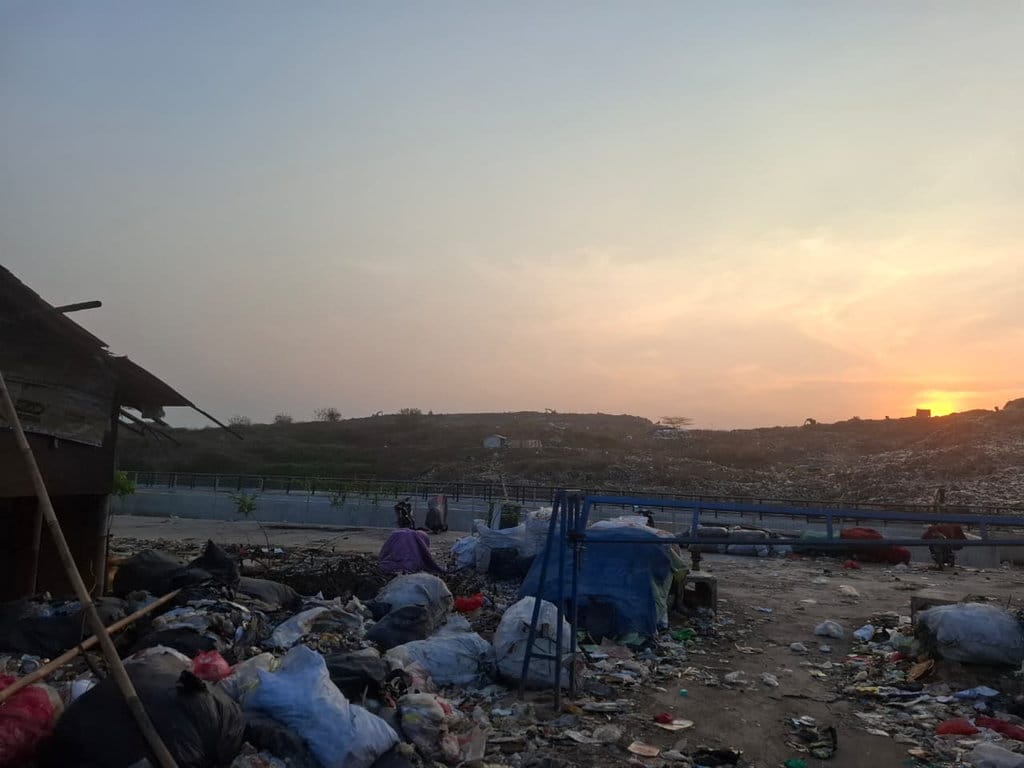 Ficer Kebakaran TPA dan Tata Kelola Sampah