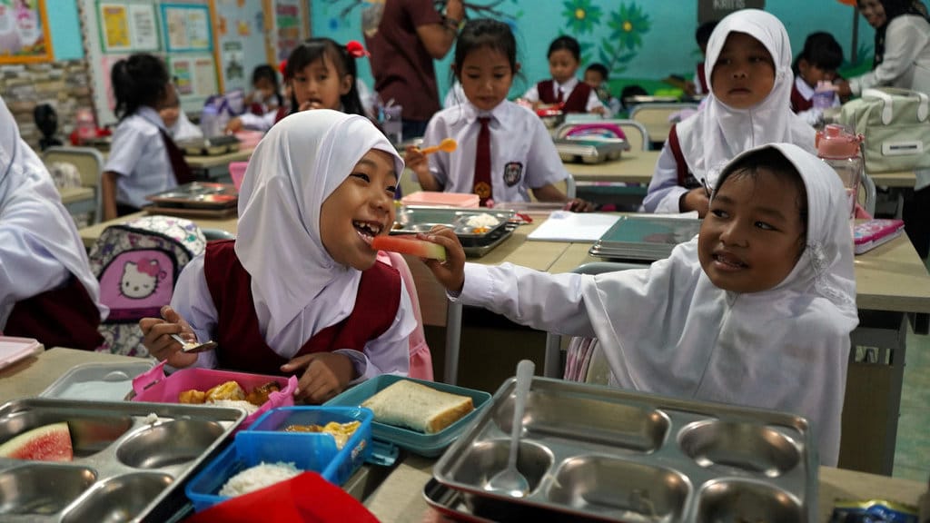 Capaian penerima manfaat MBG di Sulsel