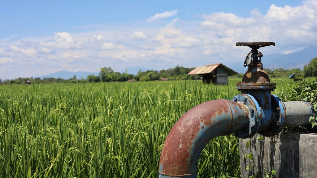 Katup irigasi pertanian di area persawahan desa Lampanah Tunong, Indrapuri, Aceh Besar. Foto : Firhan Farabi/tirto.id Gas Subsidi untuk persawahan