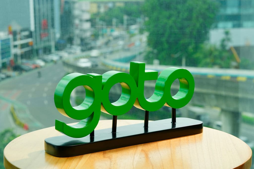 GOTO beri penjelasan resmi Sahamnya Turun ke Bawah Rp50