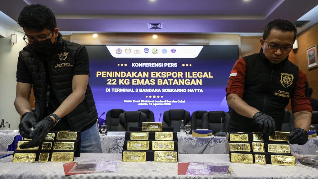 Penindakan ekspor ilegal 22 kg emas batangan