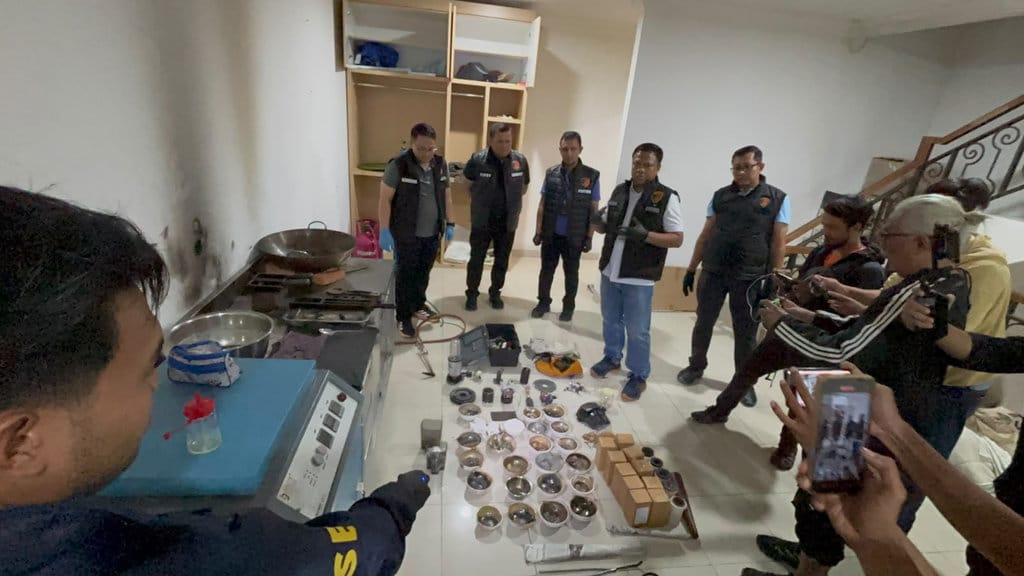 Penggeledahan Dittipidter Bareskrim Polri