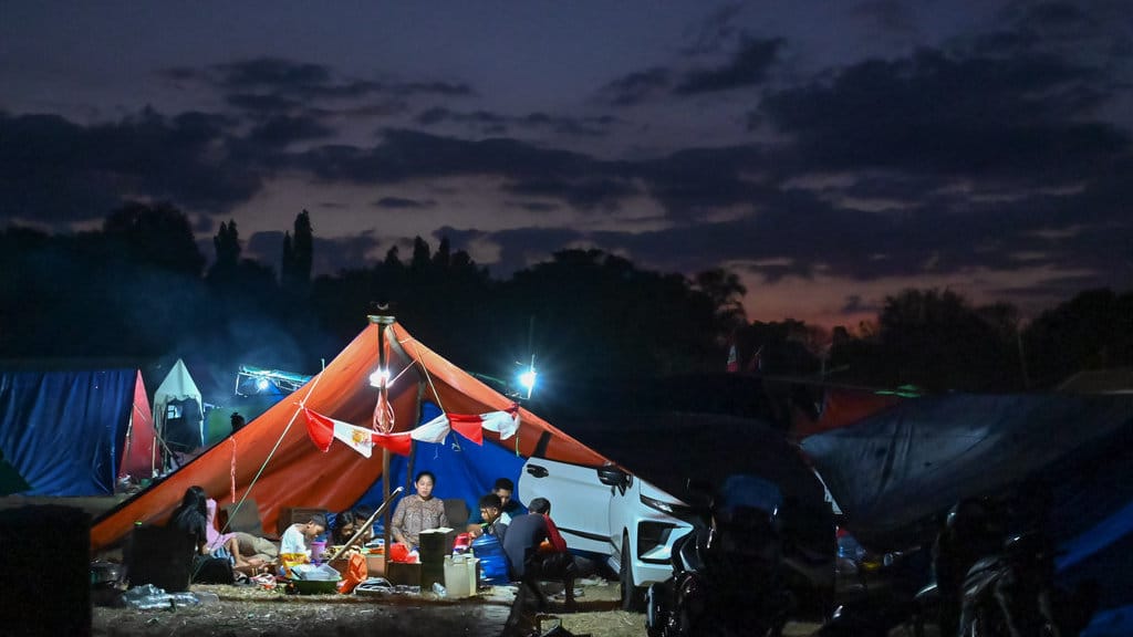 Posko pengungsian korban gempa di Manggarai