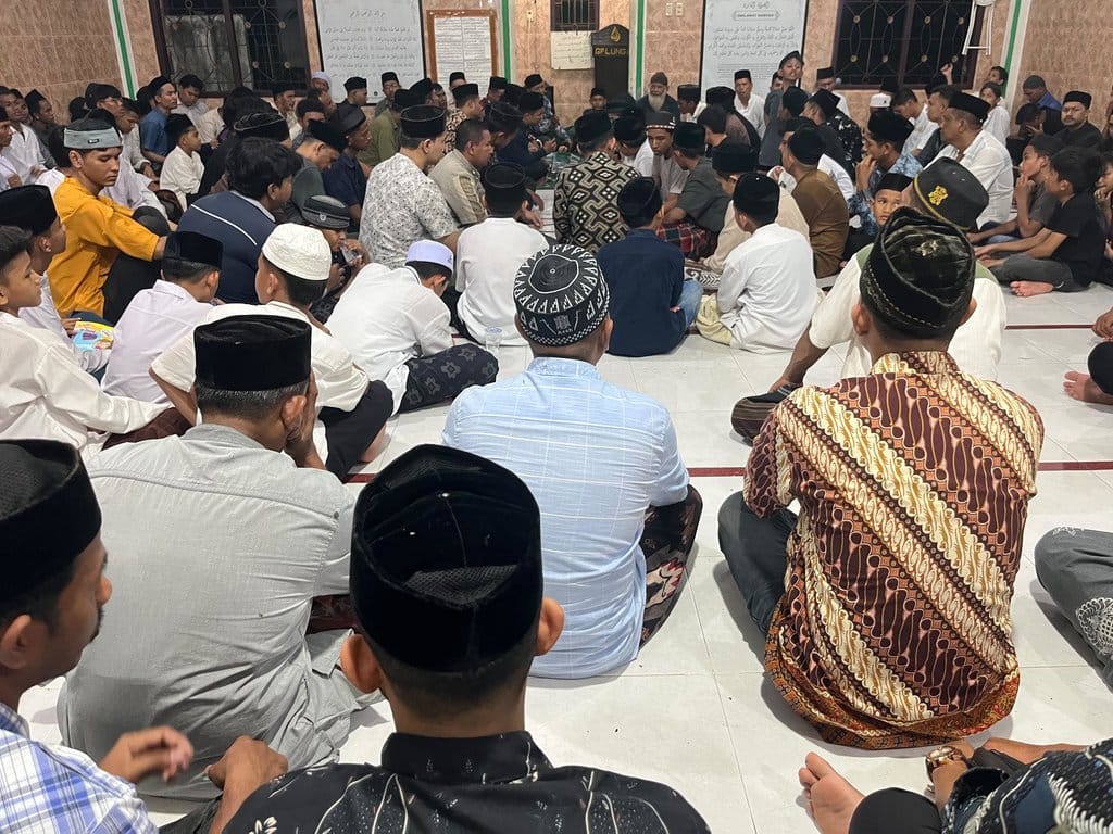 Dzikir Maulid di Lueng Ie