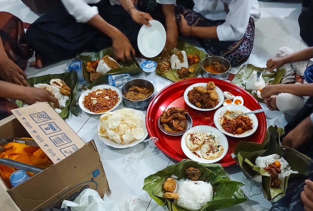Dzikir Maulid di Lueng Ie