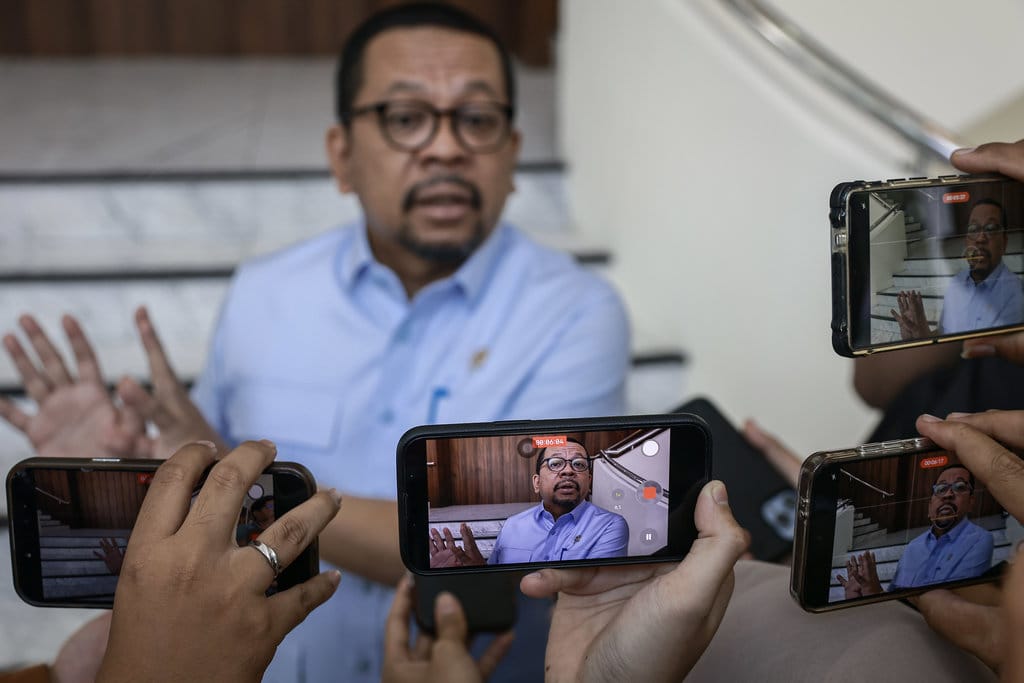 Verifikasi Klaim Qodari: Serangan Surat Kaleng dan Isu Deputi Bakom