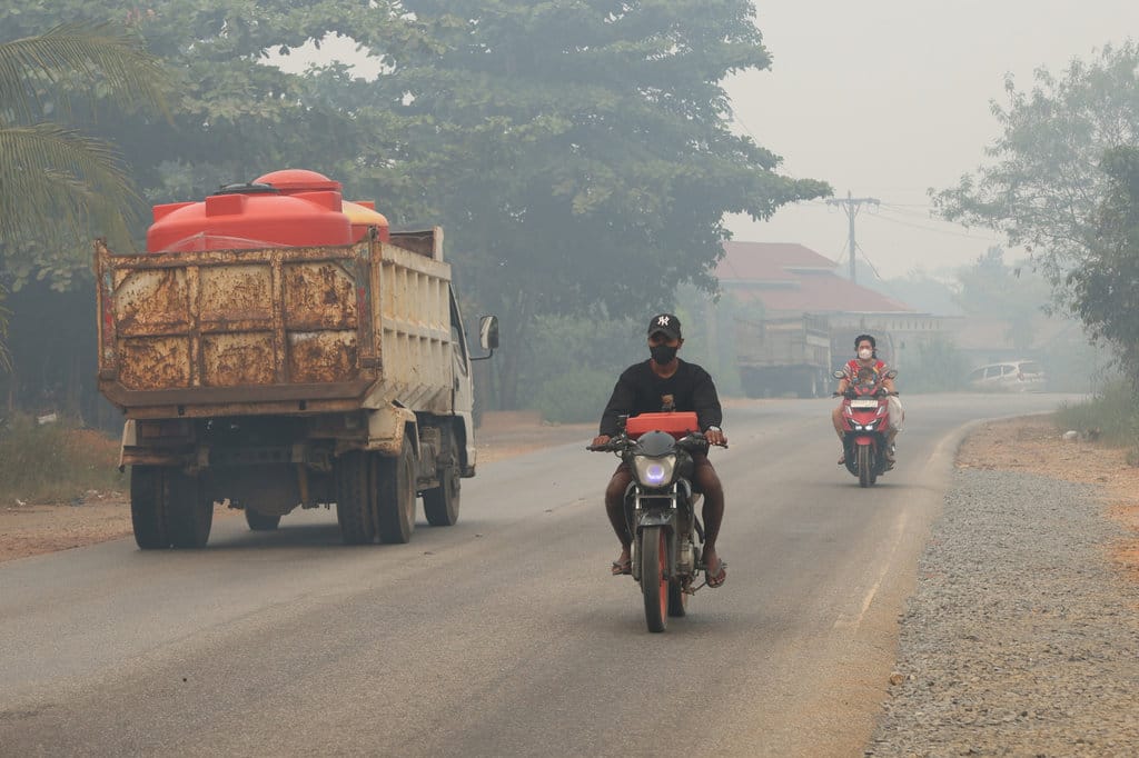 Kabut asap karhutla di Lintang Batang Kalbar