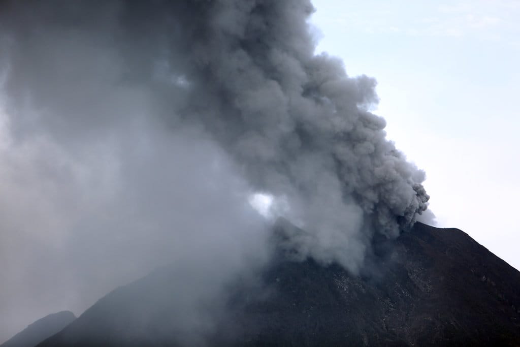 Aktivitas Gunung Sinabung masih di level siaga
