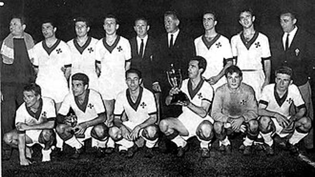 Fiorentina juara Piala Winners 1960-61