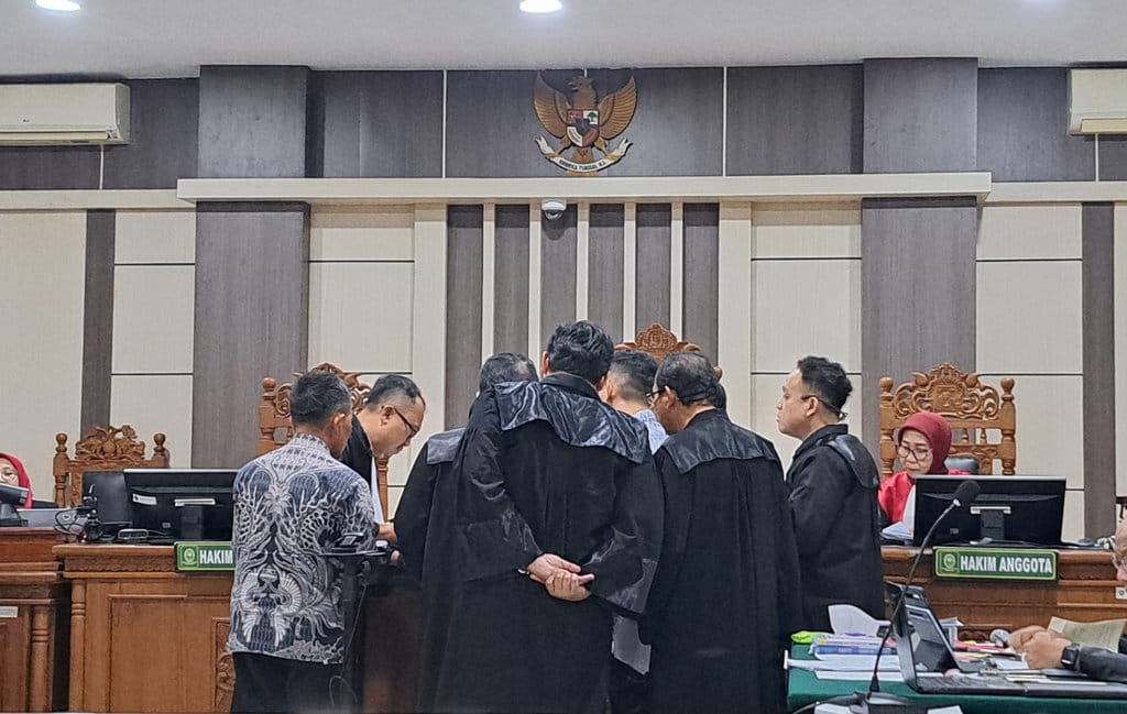 Sidang Kasus Korupsi Bupati Cilacap