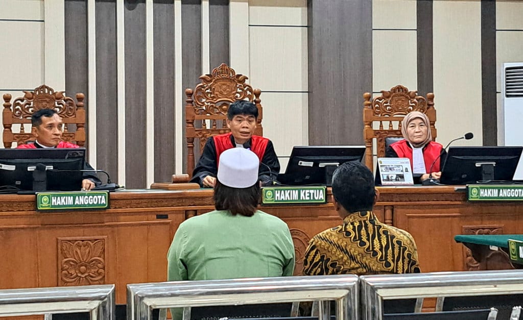 Menakar Motif Koruptor Kerap Bersumpah Pocong
