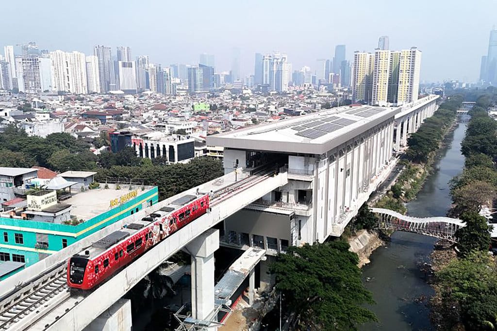 Danantara Dilibatkan di LRT, Prabowo Beri Lampu Hijau ke Pramono