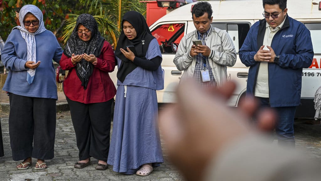 Hari kedua operasi SAR jurnalis hilang kontak di Selat Sunda