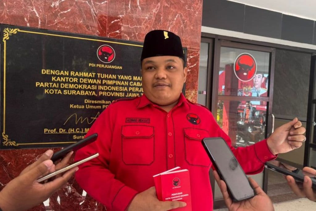 Dipecat PDIP Karena Temui Jokowi, Ini Profil Achmad Hidayat