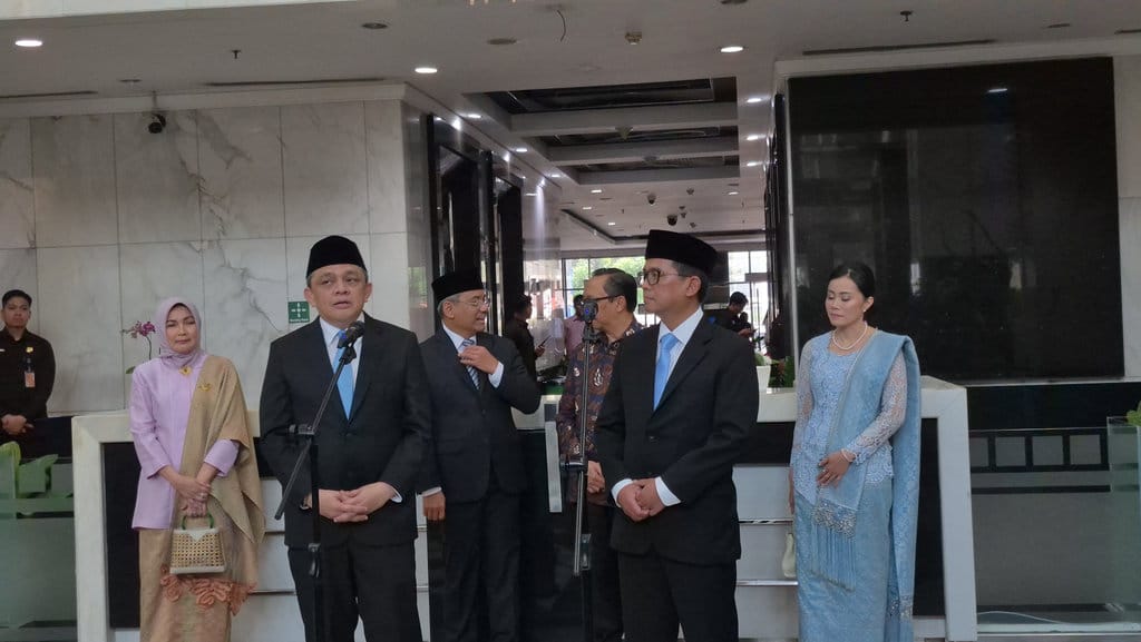 Saya Tidak Menyusun Berita: Verifikasiinstead Klaim Karier Pejabat
