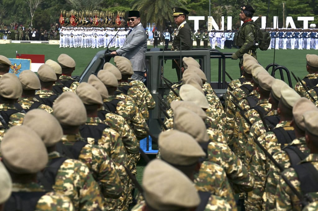 Peringatan HUT ke-81 TNI 